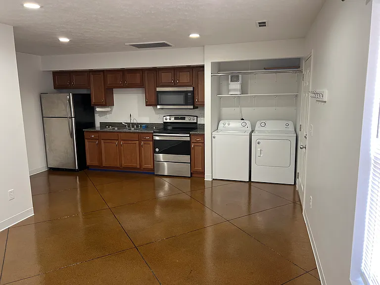1804 N 13th St #1804 — Photo 3