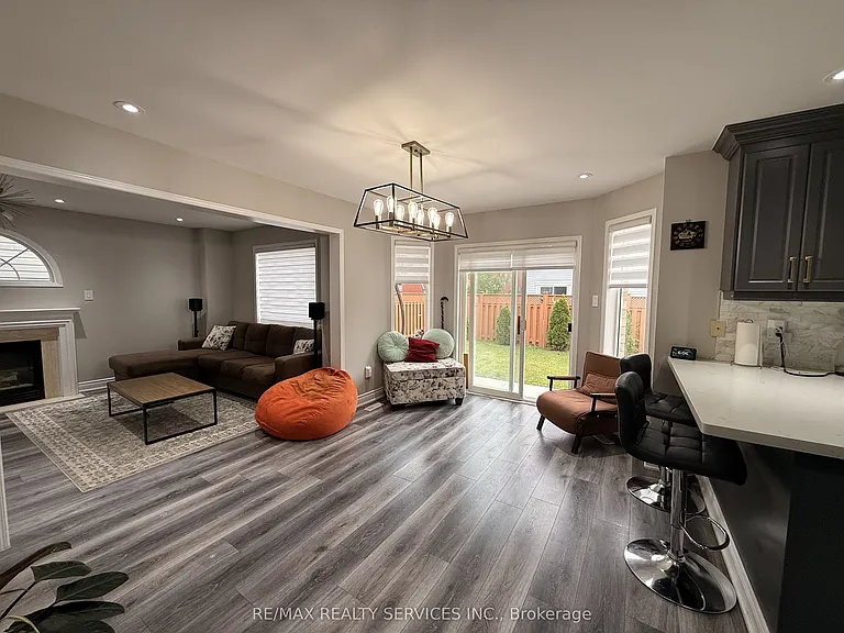 36 Burnt Elm Dr — Photo 12