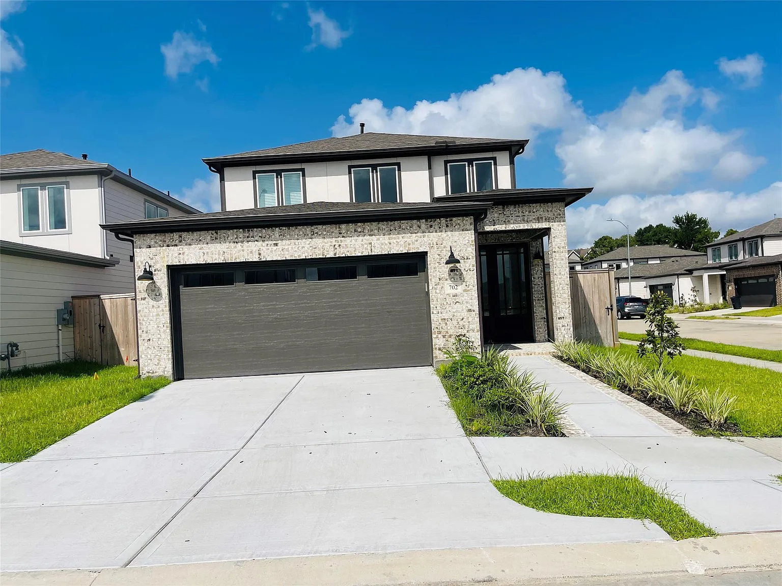4 bed, 3.5 bath, 2200 sqft, $3,000 — Photo 3