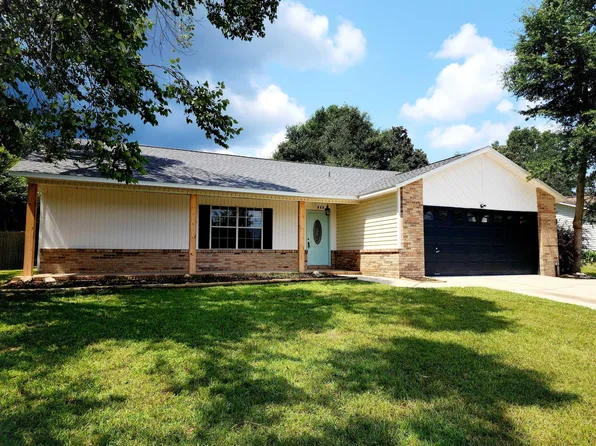 175 Villacrest Dr, Crestview, FL 32536