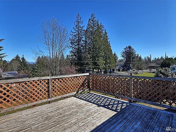 5th image of 105 101st Ave NE