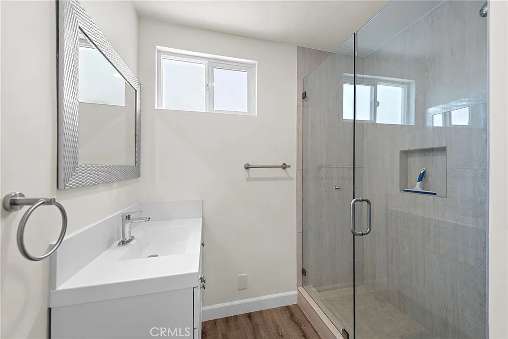 Studio, 350 sqft, $2,600 — Photo 4