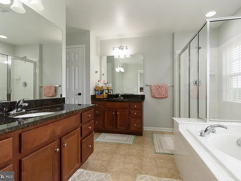 303 Ellison Dr — Photo 26