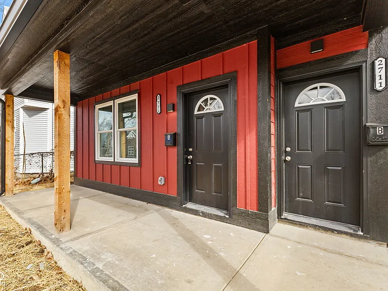 2711 Guilford Ave #A — Photo 24