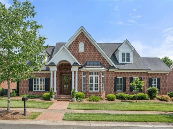 5121 Coachford Ln, Winston Salem, NC 27104