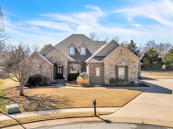 200 Carriage Bluff Ct, Edmond, OK 73003