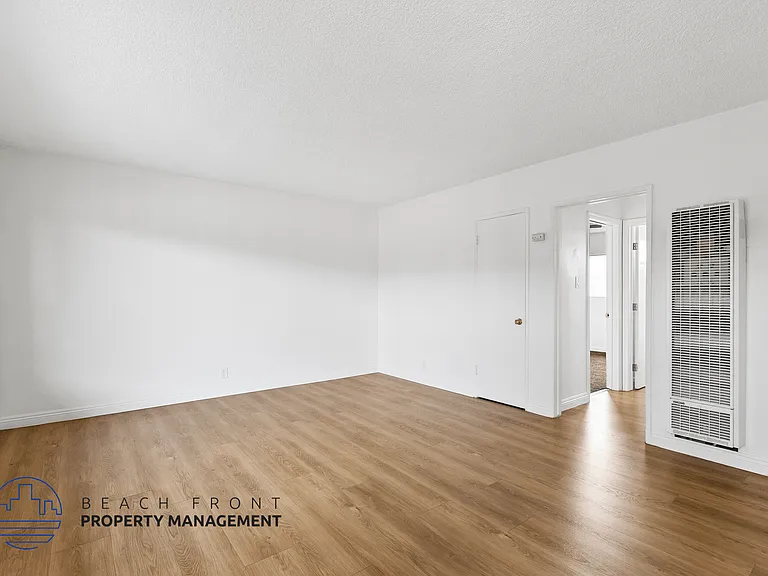 Portofino Apartments — Photo 2