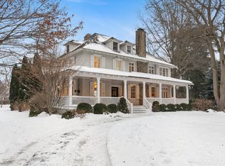 242 Ocean Drive West, Stamford, CT 06902