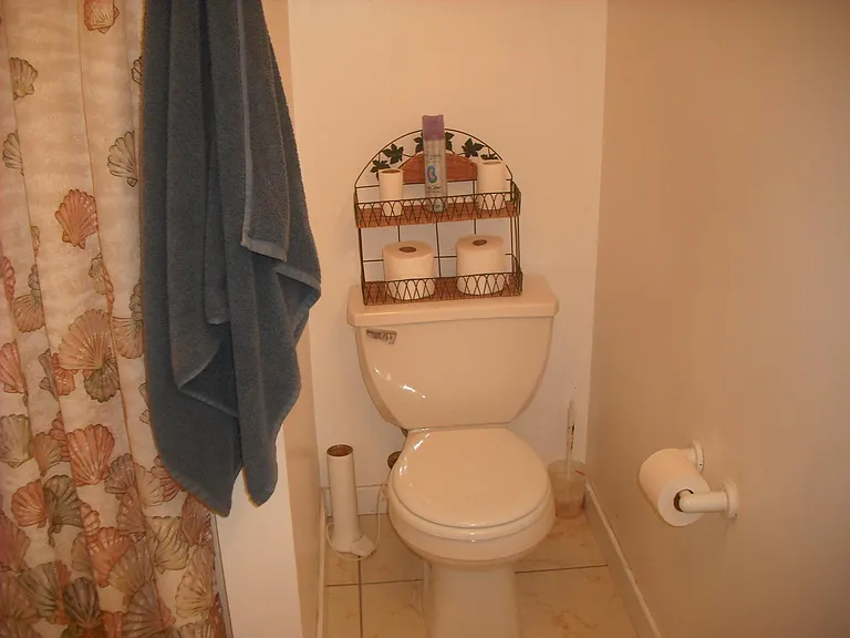 150 Shore Rd — Photo 8