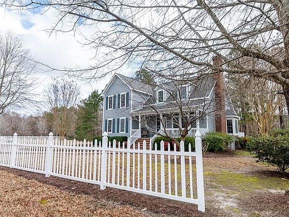 Front from Cul de Sac/Pond