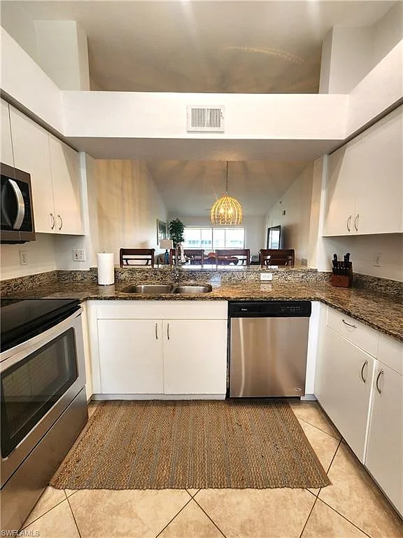 2 bed, 2.0 bath, 1191 sqft, $2,395 — Photo 4