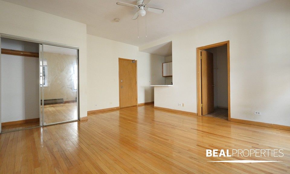 1st image of 635 W Barry Ave #635404