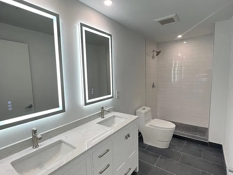 141 Christopher Columbus Dr #2 — Photo 11