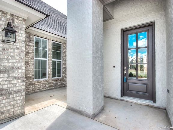 4th image of 124 St Andrews Ln