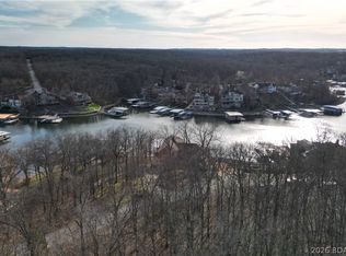 434 Grand View Dr, Sunrise Beach, MO 65079