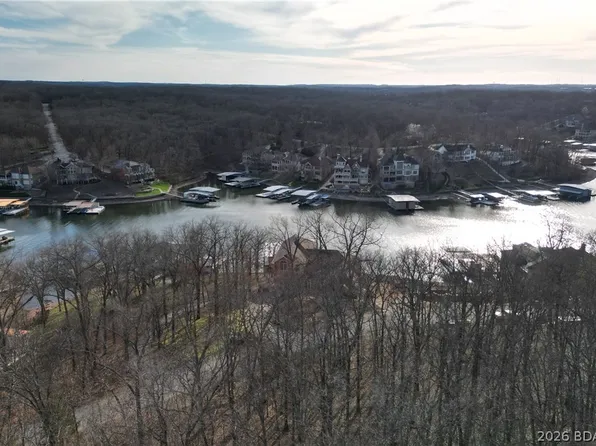 434 Grand View Dr, Sunrise Beach, MO 65079