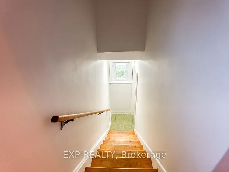 448 Holland Ave — Photo 13