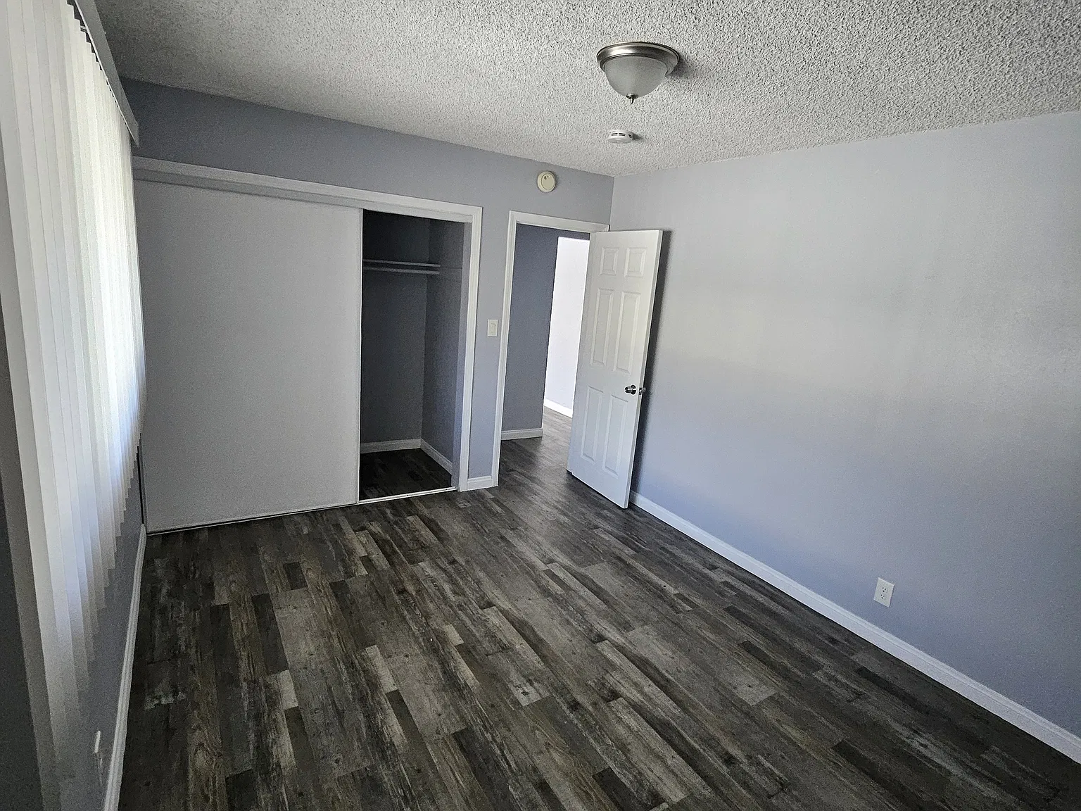 1 bed, 995 sqft, $1,795 — Photo 4