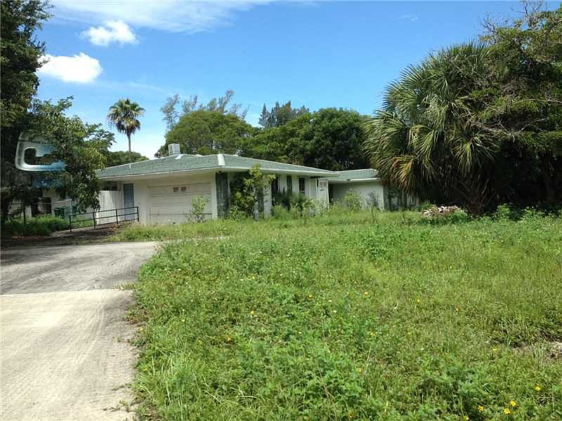 2nd image of 9990 NW 41st St