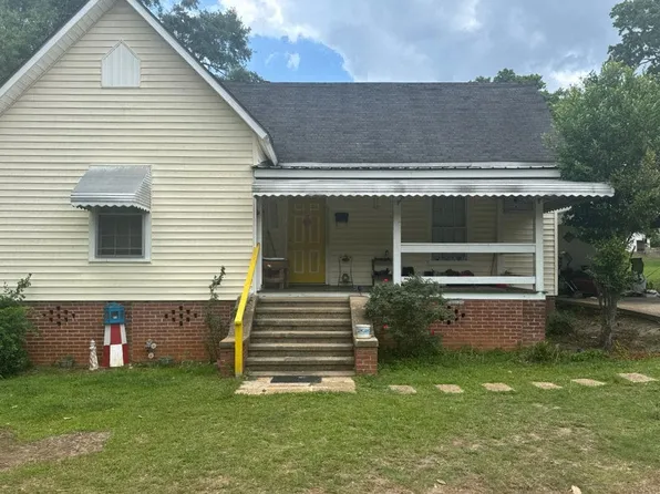 109 Williams St, Valley, AL 36854