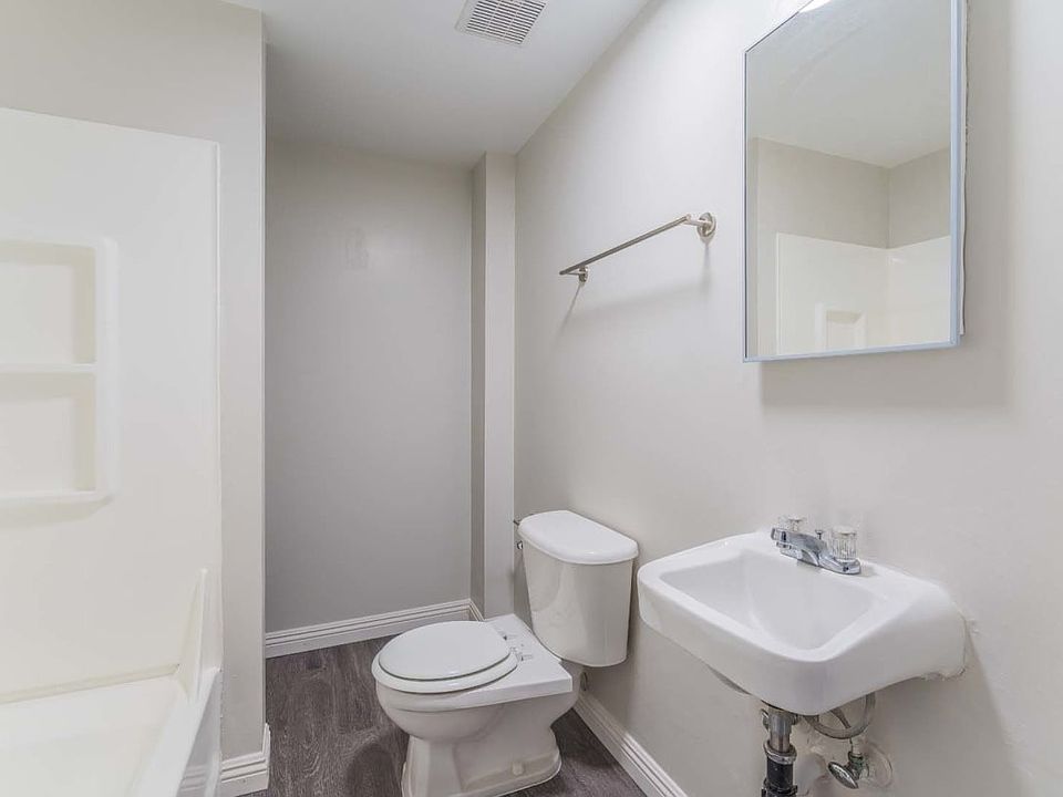 Regina bathroom