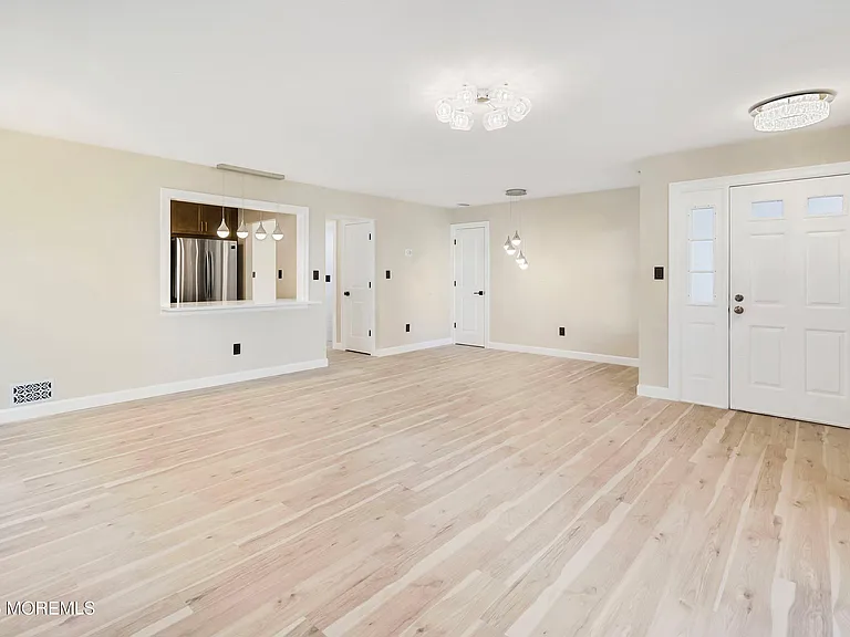 103 Hyacinth Ln — Photo 7