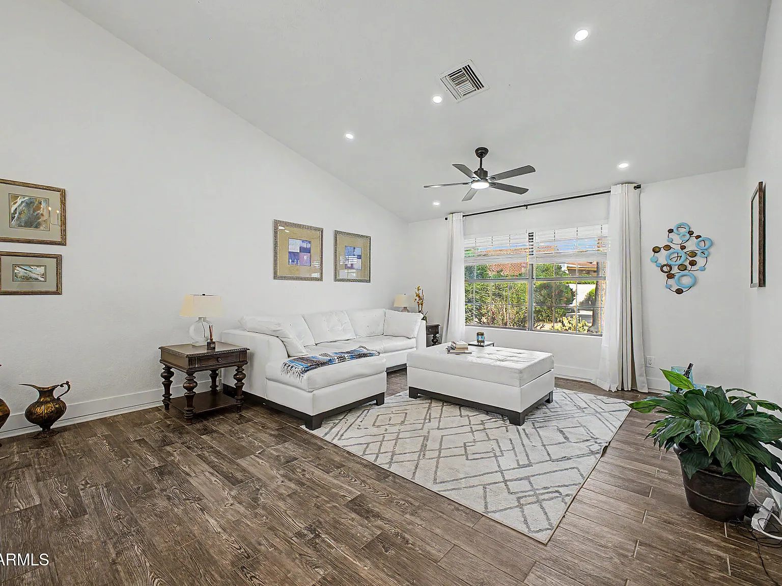 4 bed, 1972 sqft, $5,500 — Photo 4