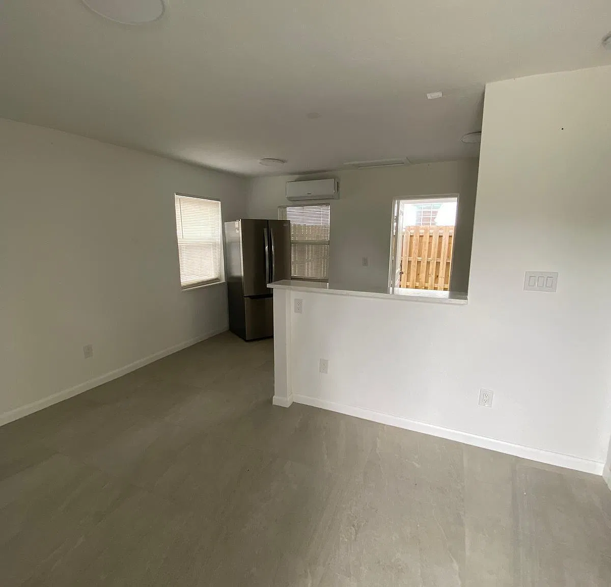 1 bed, 1.0 bath, 1463 sqft, $1,700 — Photo 2