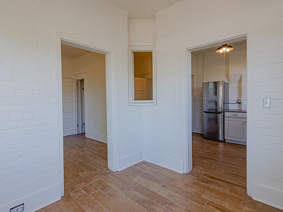 3rd image of 504 S 5th Ave Unit 2