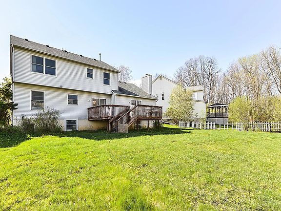 4th image of 3212 Foxway Ct