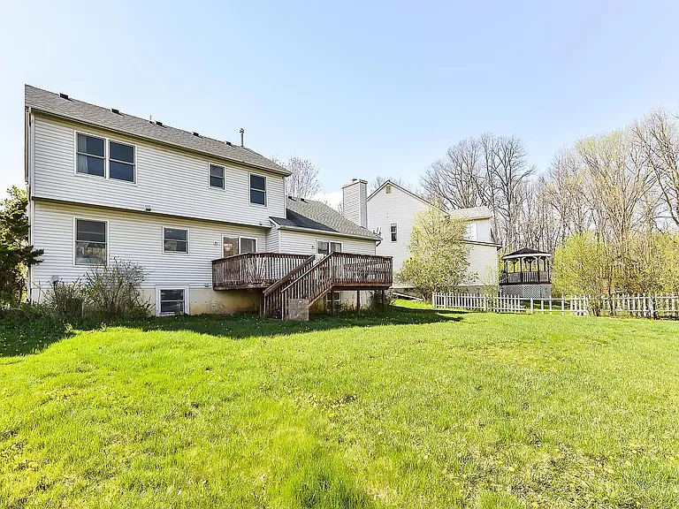 3212 Foxway Ct — Photo 4
