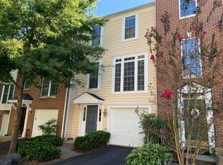 11607 Fairfax Commons Dr, Fairfax, VA 22030