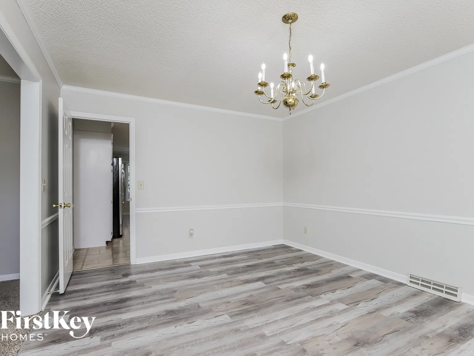 4 bed, 3.0 bath, 3176 sqft, $2,930 — Photo 4