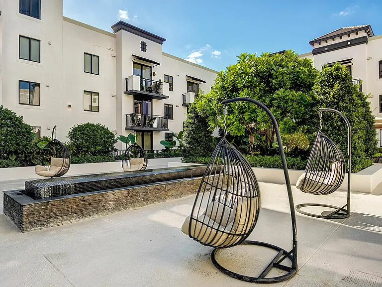 club-prado-relaxation-garden_1-2021