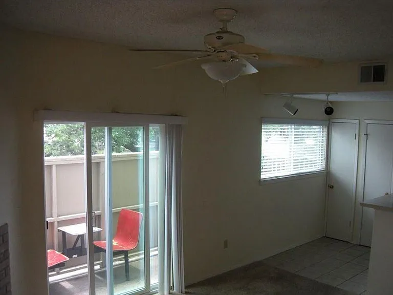 114 E 31st St #109 — Photo 3