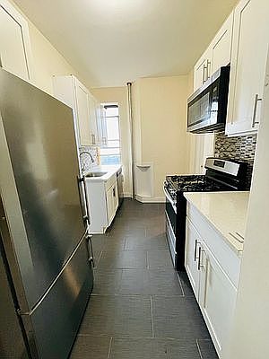 3rd image of 555 Ocean Ave