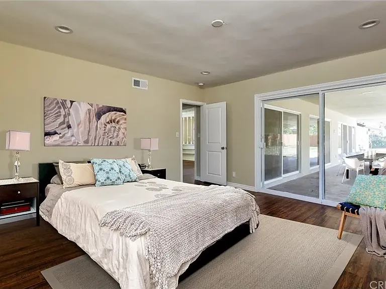 15521 Plummer St — Photo 14