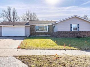 2200 State St, Pekin, IL 61554