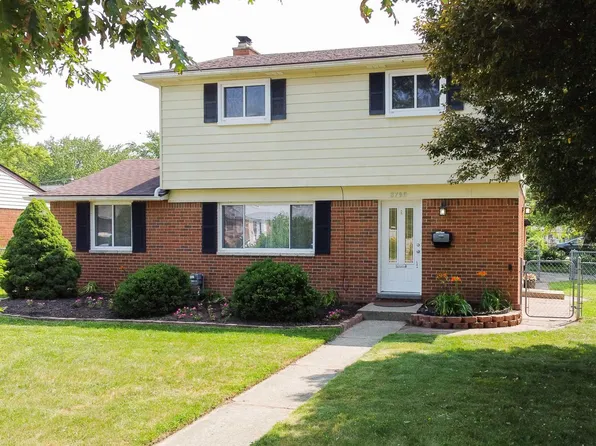 8799 Lozen Dr, Sterling Heights, MI 48313