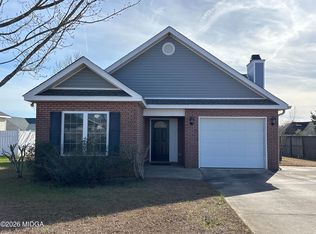 303 Sark Dr, Warner Robins, GA 31088
