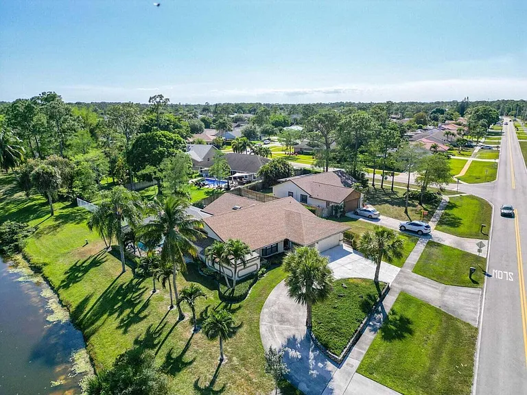 14148 Paddock Dr — Photo 4