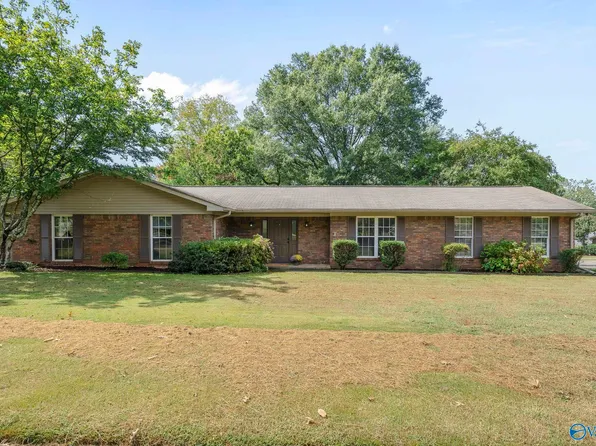 1210 Maebeth Cir SE, Huntsville, AL 35803