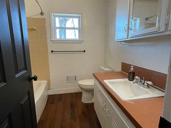 4th image of 1532 Lovett St