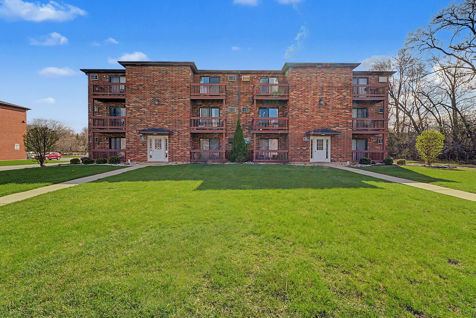 1003 Spruce St APT 3B photo 1