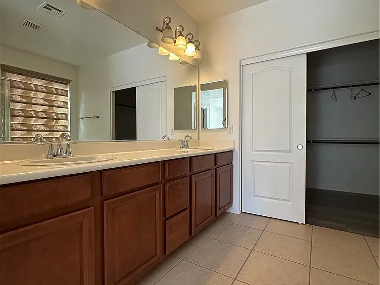9325 Goldenbush Ct — Photo 19