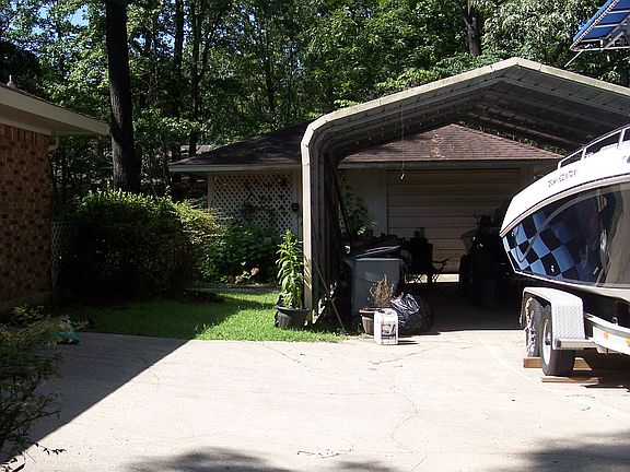 4th image of 105 Brentwood Cir