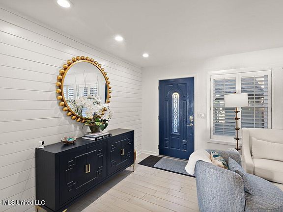 3rd image of 76 Breakers Ln