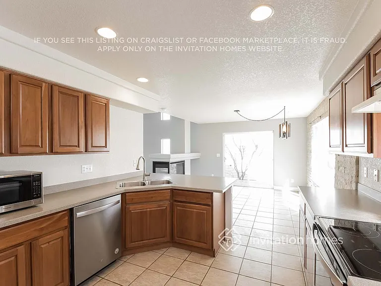 4820 Flanders Way — Photo 8