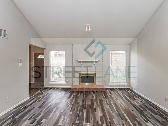 4th image of 905 Chateau Pl