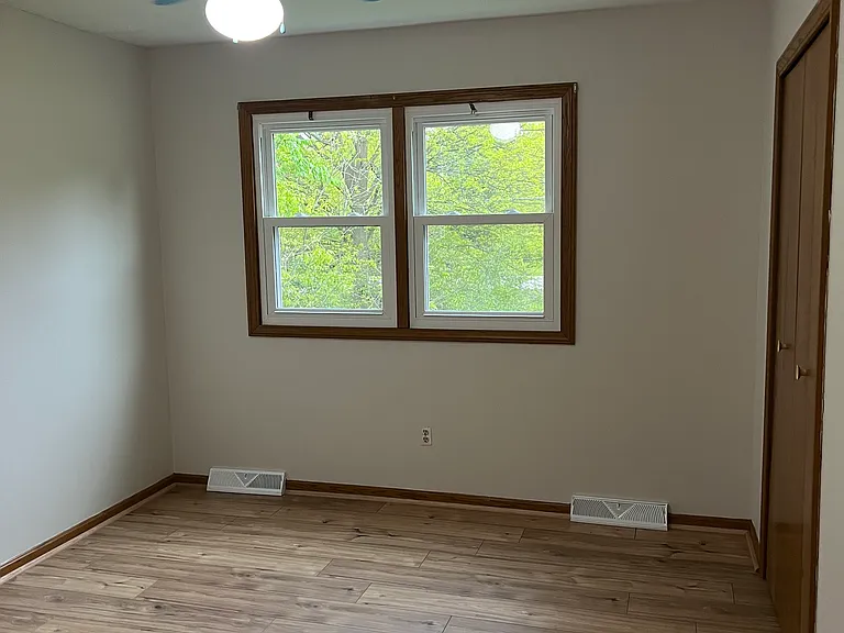 8335 Shepard Rd — Photo 16